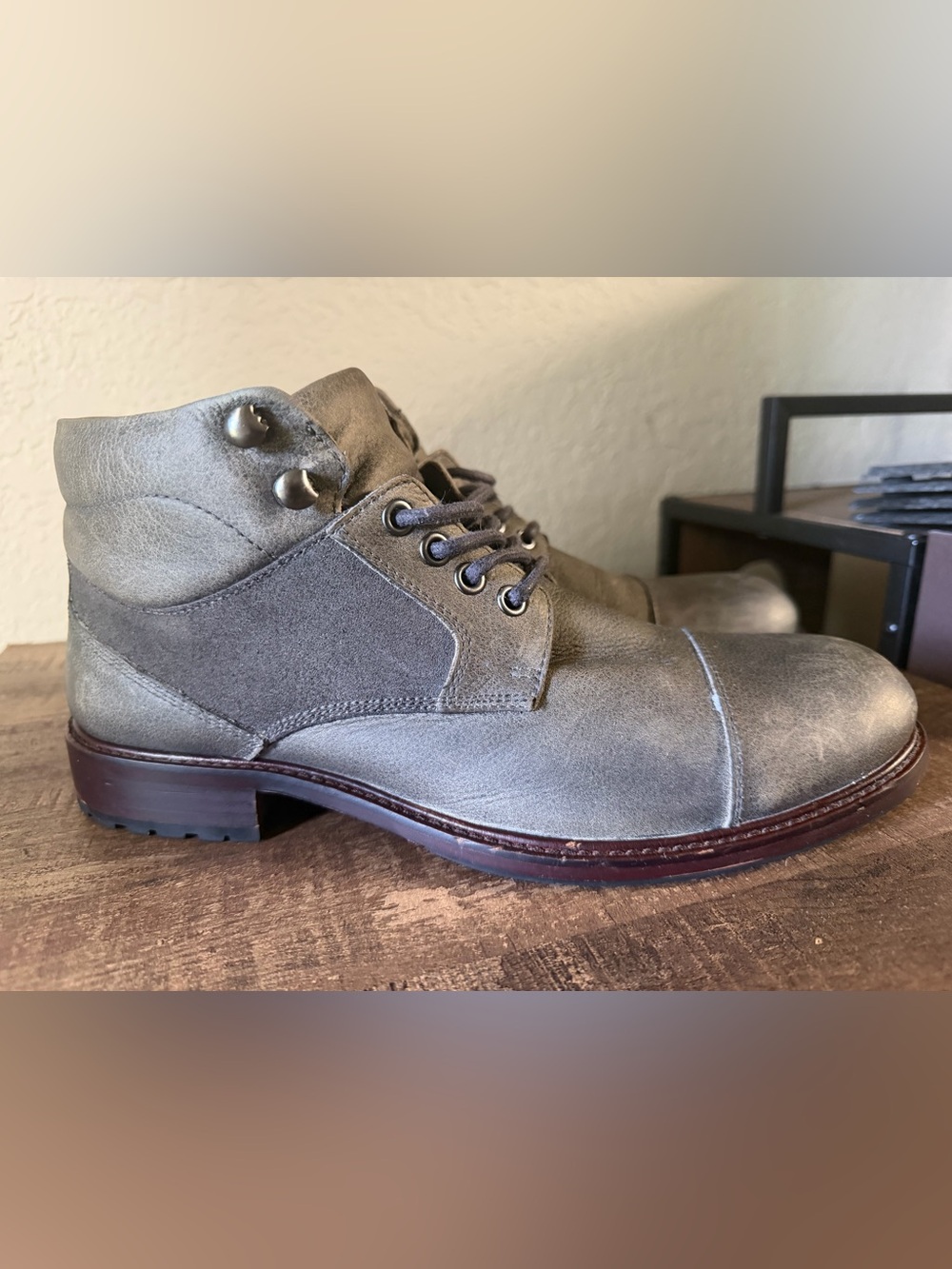 Men's Gray leather Cap-Toe Lace-Up Boots